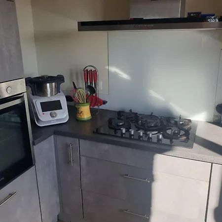 홈스테이 Au Calme Avec Cuisine Equipee En Supplement Sur Demande *