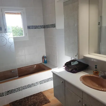 Au Calme Avec Cuisine équipée Sur Demande En Supplément Bed & Breakfast *